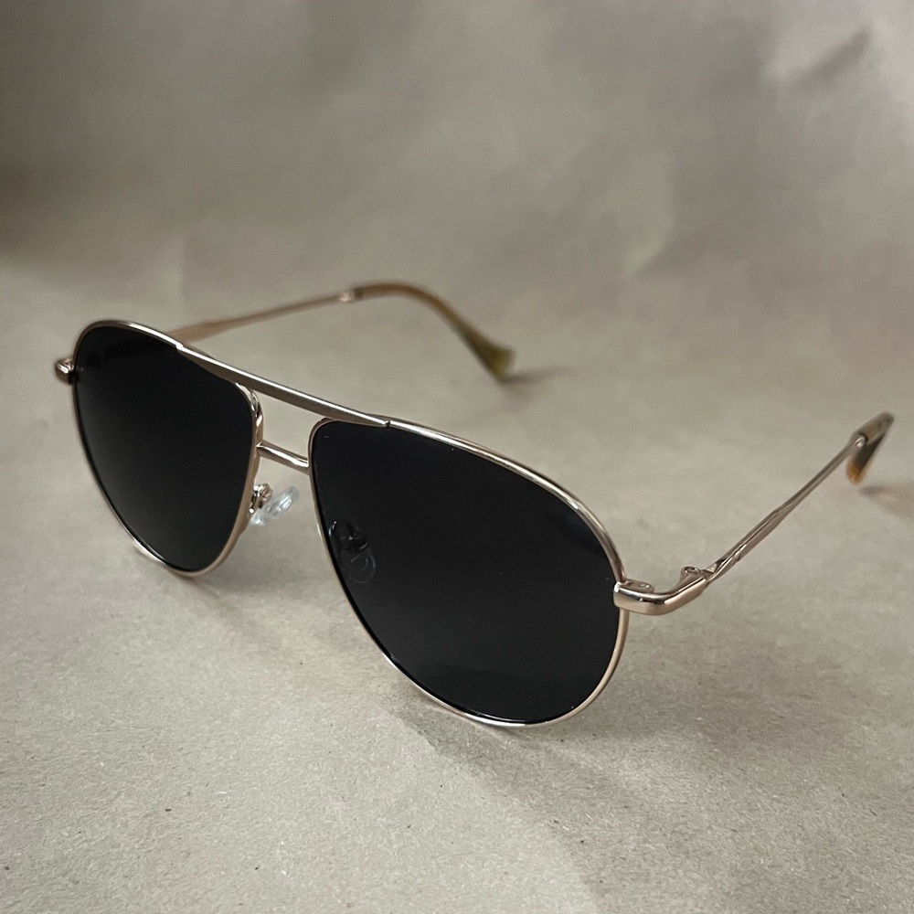 Black & Gold Aviator Sunglasses Unisex Military Aviators NEW WITH TAG
